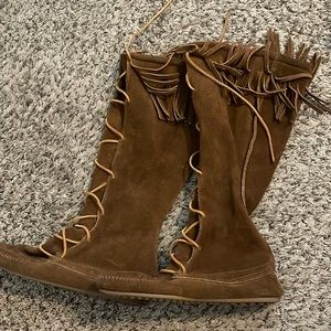 Minnetonka Moccasins Boots